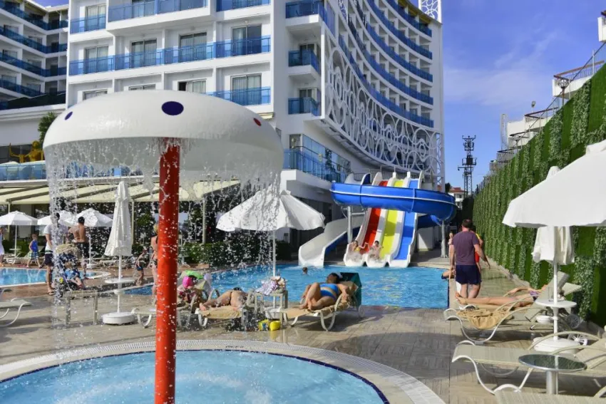 AZURA DELUXE RESORT & SPA HOTEL  5*-11