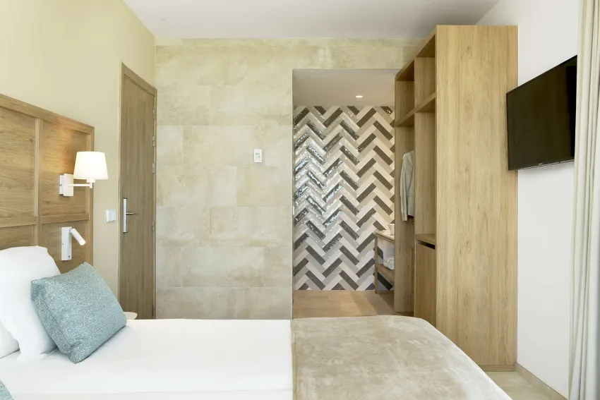 Iberostar Waves Cala Domingos 4*-8