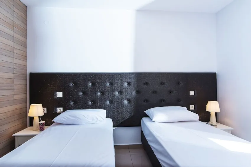 Real Palace Studios 3*-3