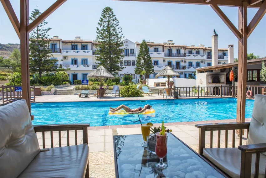 Spiros - Soula Family Hotel and Apts 3*-9