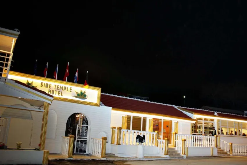 SIDE TEMPLE HOTEL  3*-4