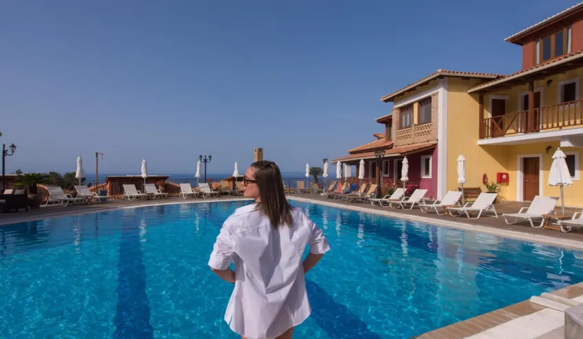 Sea View Village 4*-12