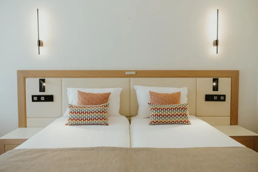 The Golden Coast Beach Hotel 4*-12