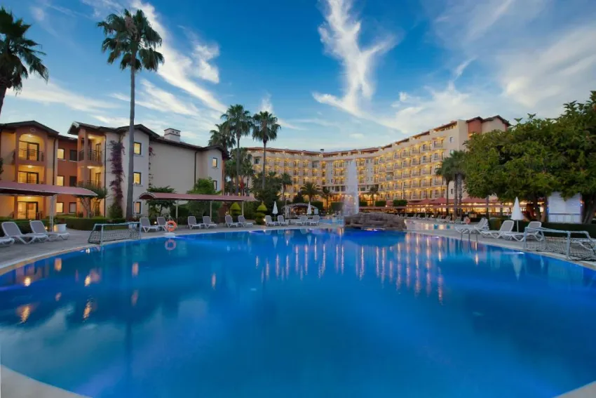 MIRAMARE QUEEN HOTEL  4*-18