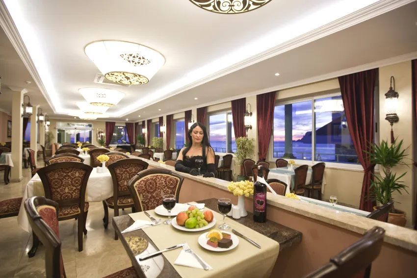 Antique Roman Palace (Adults Only 16+) 5*-89