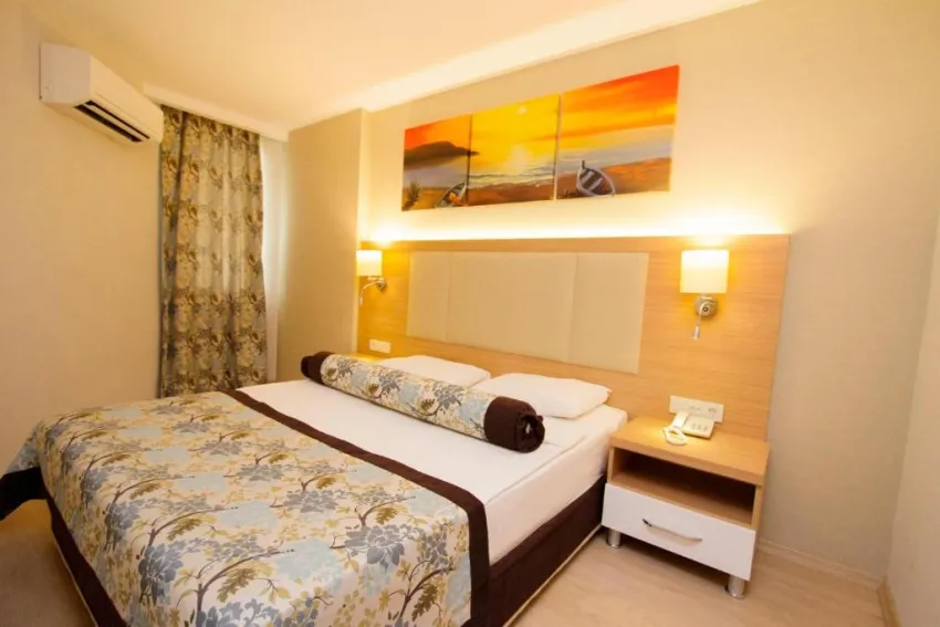 Blue Wave Suite Hotel 4*-31