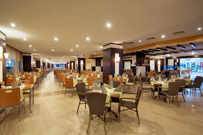 CRYSTAL ADMIRAL RESORT SUITES  5*-8