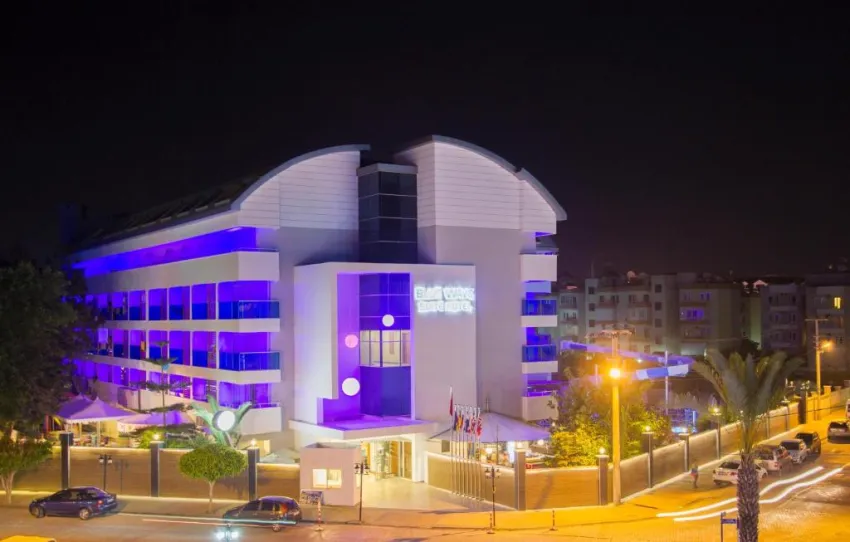 BLUE WAVE SUITE HOTEL  4*-4