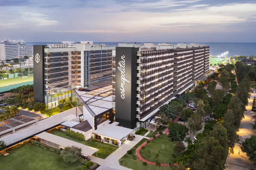 Nirvana Cosmopolitan 5*-6