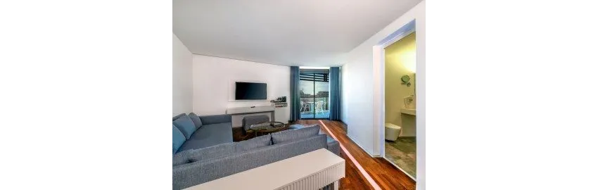 Nirvana Cosmopolitan 5*-20