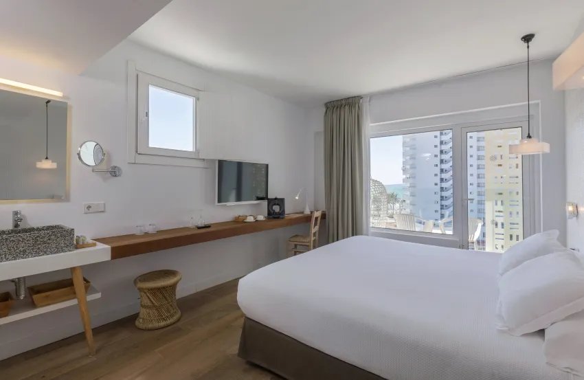 HM Balanguera Beach - Adults Only 4*-9