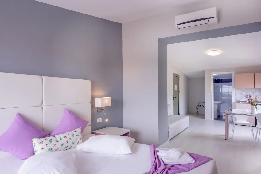 Sunrise Village Hotel 3*-8