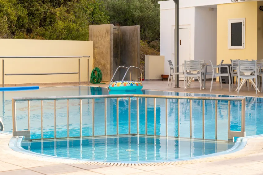 Elpis Studios and Apts 3*-5