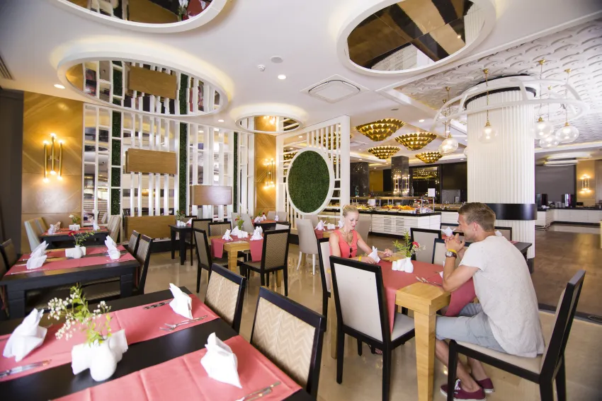 PORT RIVER HOTEL & SPA  5*-8