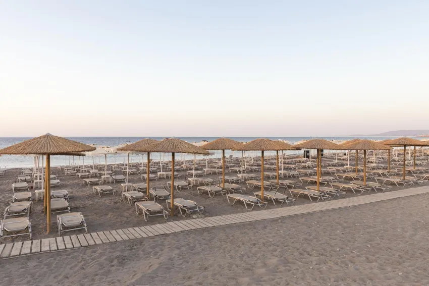 Costa Lindia Beach Resort and Spa 4*-8