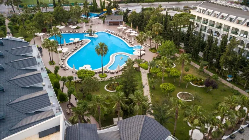 FAME RESIDENCE GOYNUK  4*-17