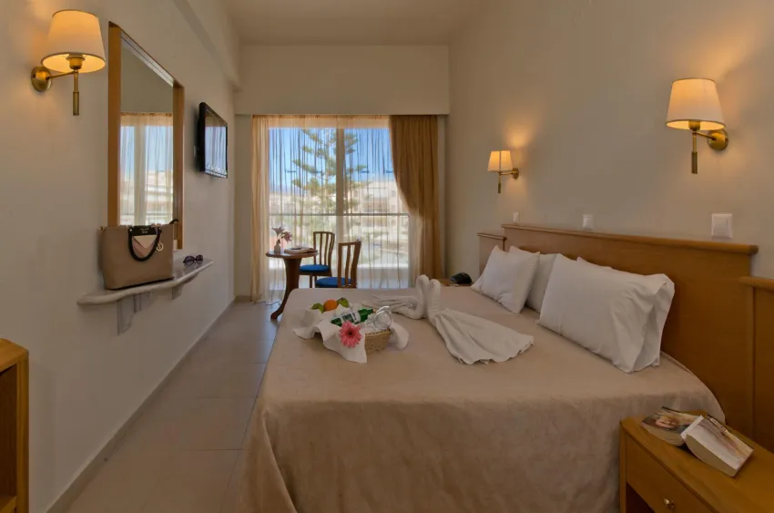 Minos Hotel 4*-8