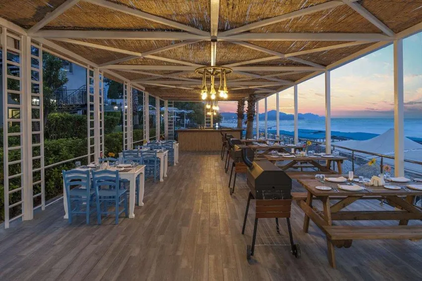 DOUBLETREE BY HILTON KEMER  5*-9