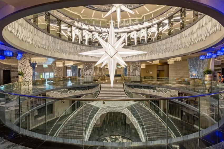 ROYAL SEGINUS  5*-24