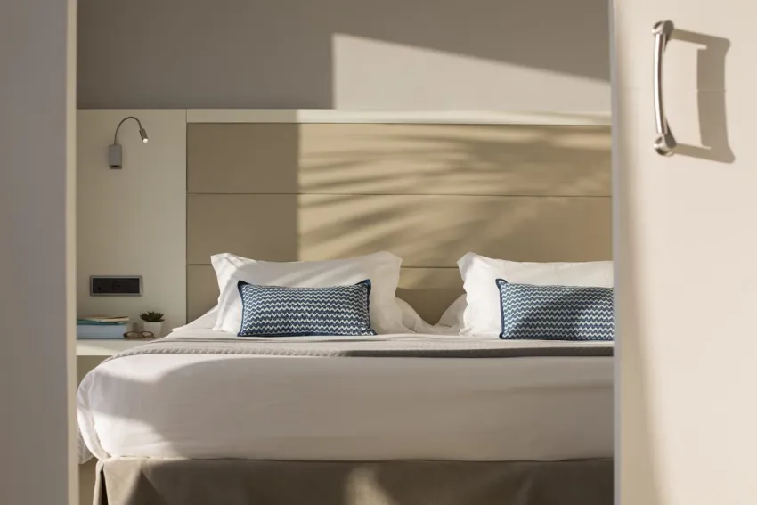 Las Gaviotas Suites Hotel 4*-22