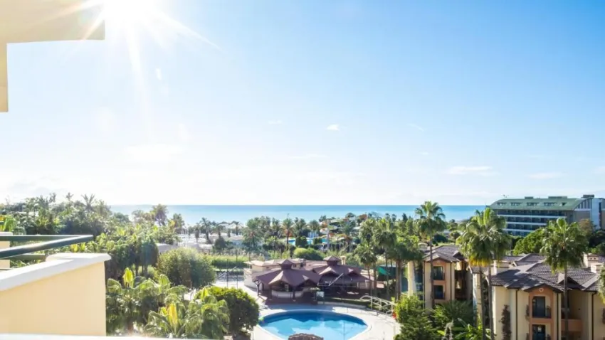 MIRAMARE QUEEN HOTEL  4*-22