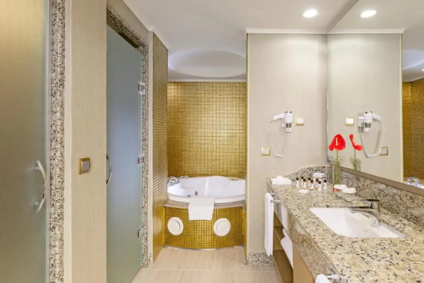 ROYAL HOLIDAY PALACE  5*-43