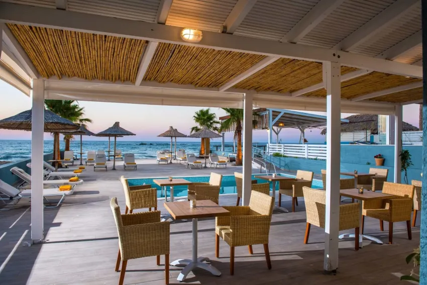 Compass Beach 4*-8