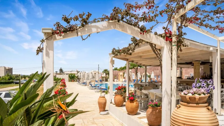 Golden Bay Aparthotel 3*-11