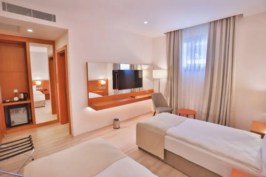 Caddem Inn Hotel -7