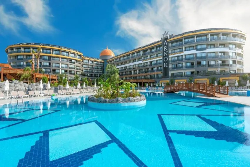 ARNOR DE LUXE HOTEL & SPA  5*-20