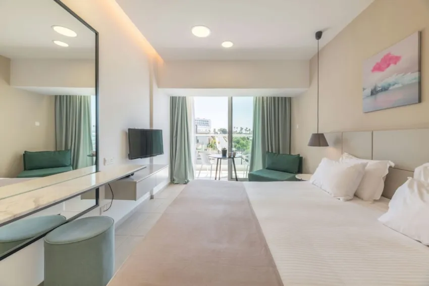 Napa Mermaid Hotel & Suites 4*-29