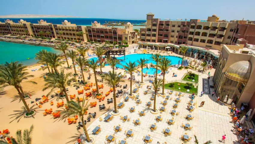 SUNNY DAYS EL PALACIO RESORT & SPA  4*-28