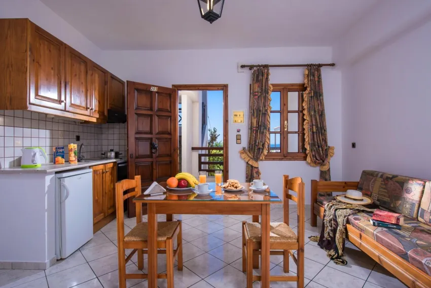 Rena Apartments 3*-5