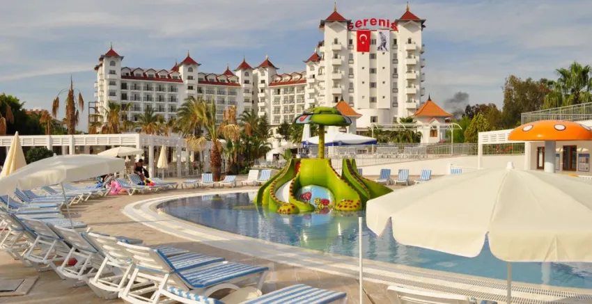 SERENIS HOTEL  5*-13