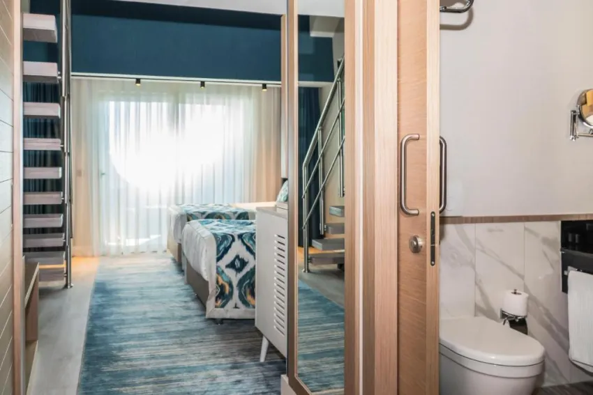 ROYAL WINGS HOTEL  5*-12