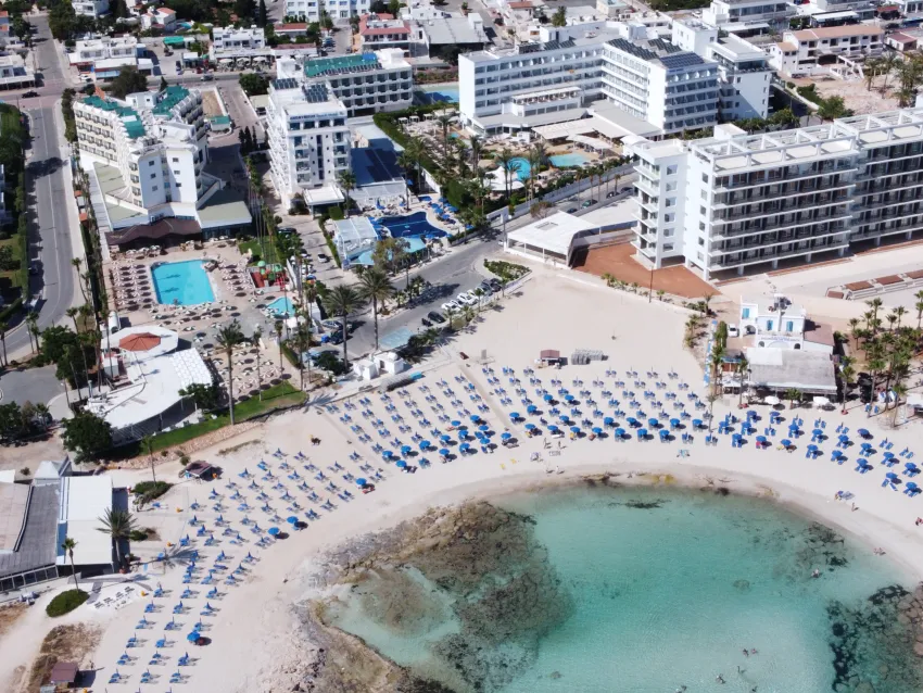 Anonymous Beach 3*-10