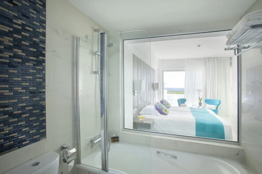 King Evelthon Beach Hotel and Resort 5*-8