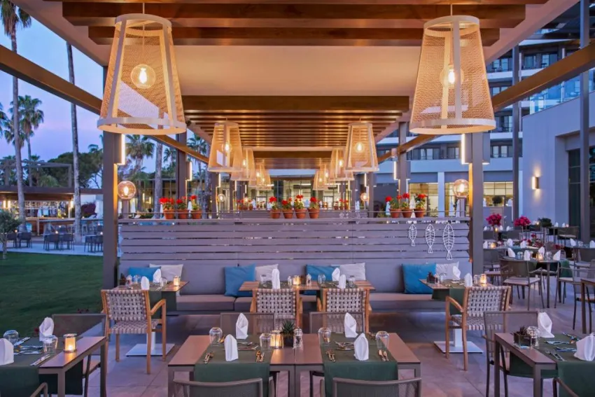 ACANTHUS & CENNET BARUT COLLECTION  5*-42