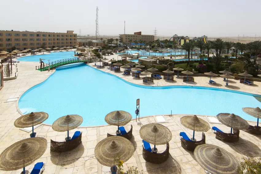 Titanic Resort & Aquapark 4*-5