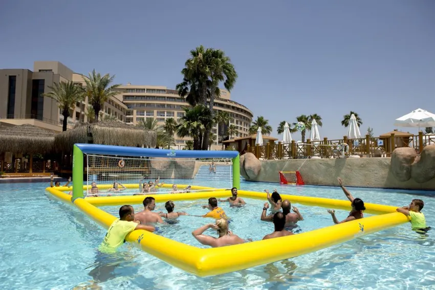 FAME RESIDENCE LARA  5*-20