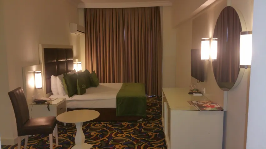 OSCAR HOTEL  4*-7