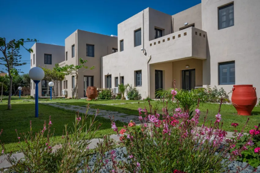 Creteco Hotel and Suites 4*-8
