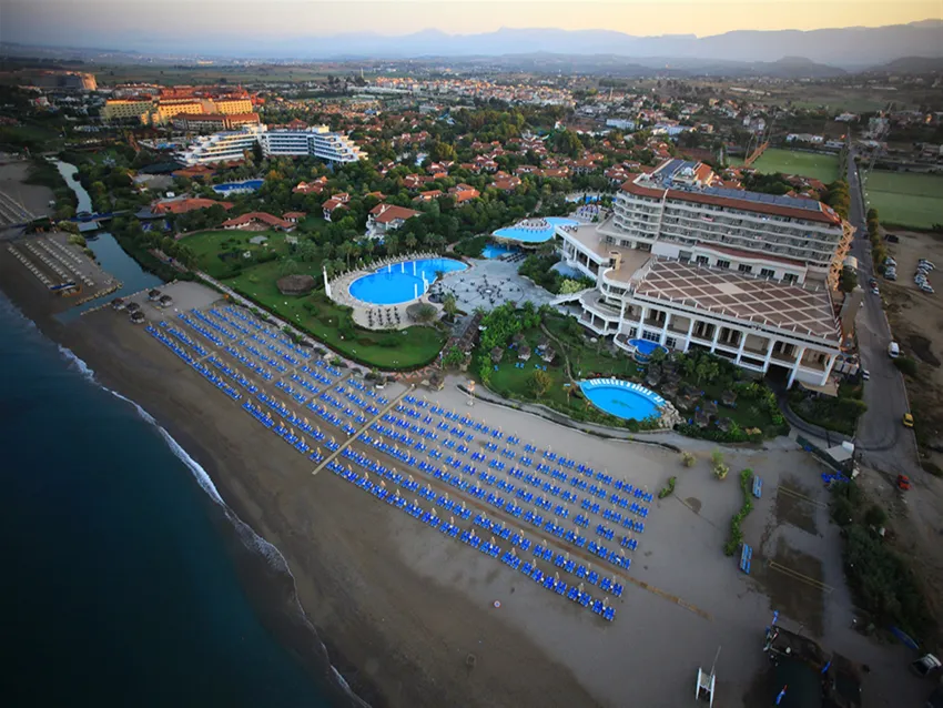 Starlight Resort Hotel 5*-325