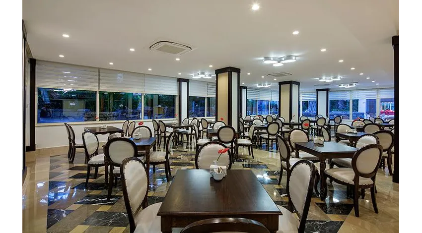 CRYSTAL AURA BEACH RESORT & SPA  5*-9