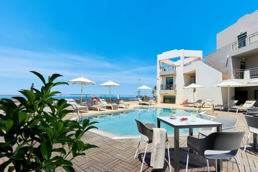 Bella Vista Apartments 4*-6
