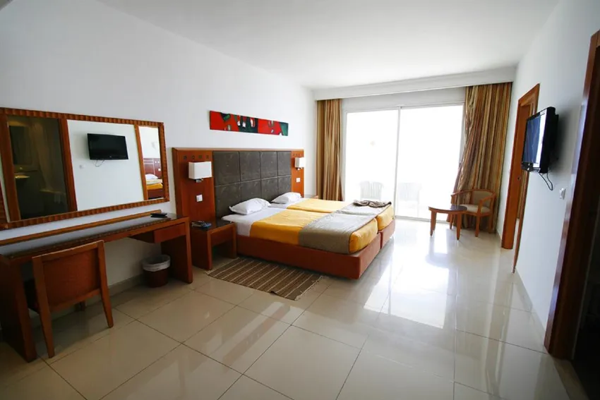 NOVOSTAR DAR KHAYAM  3*-4