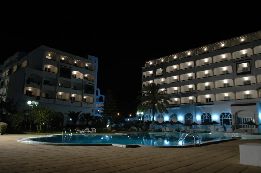 Jinene Beach 3*-4