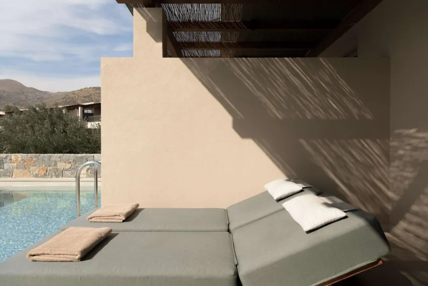 Paralos Irini Mare 4*-87