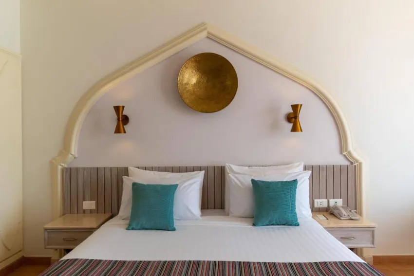 BARON PALMS (ADULTS ONLY 16+)  5*-20
