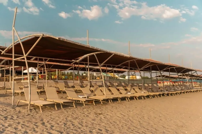 CASA FORA BEACH RESORT  5*-13